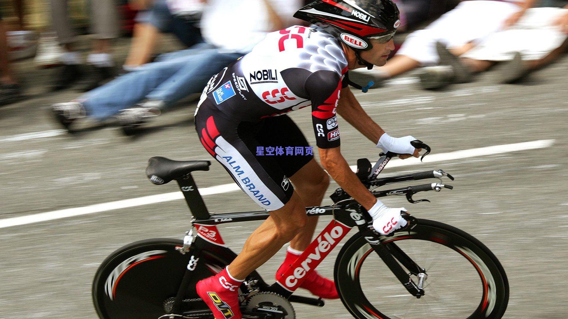 英格兰门将卡森告别绿茵场，四十不惑见证两豪门欧冠荣耀