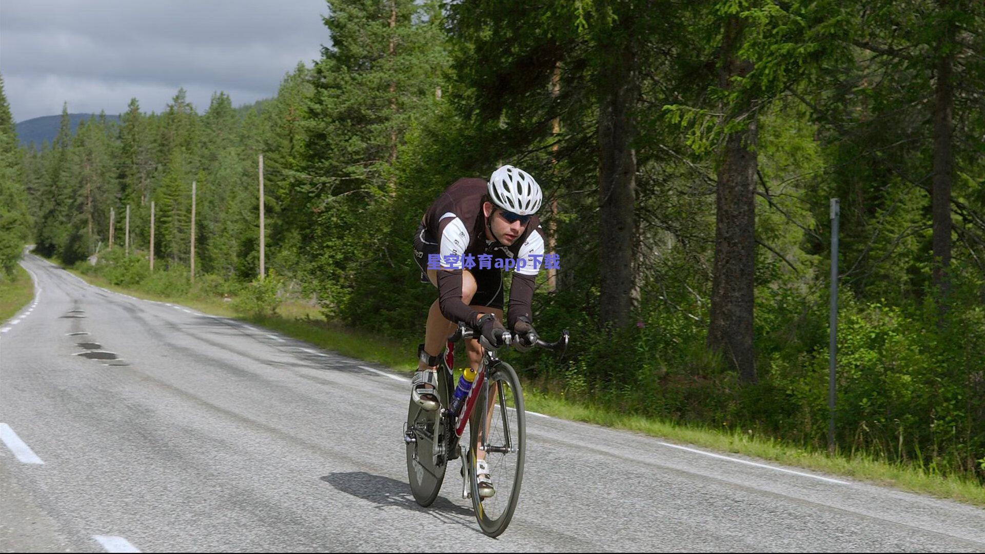 CBA巅峰对决今夜启程，粤辽大战再燃战火，谁能问鼎荣耀之巅？
